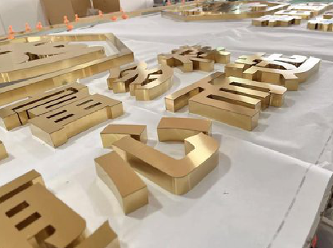 雷山拉丝不锈钢字的特点。